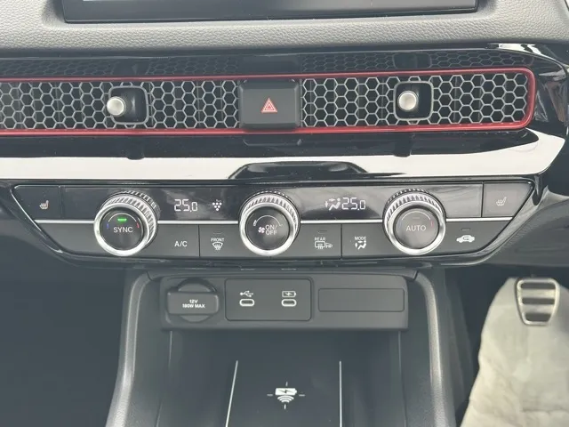 シビック(ホンダ)RS 6MT登録済未使用車 17