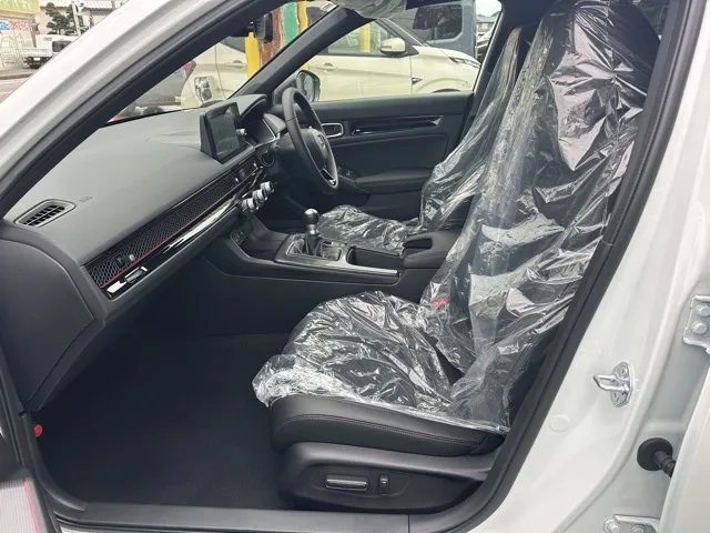 シビック(ホンダ)RS 6MT登録済未使用車 3