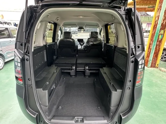 フリード(ホンダ)クロスター登録済未使用車 12