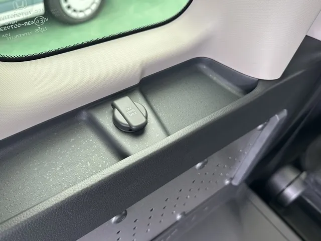 フリード(ホンダ)クロスター登録済未使用車 13