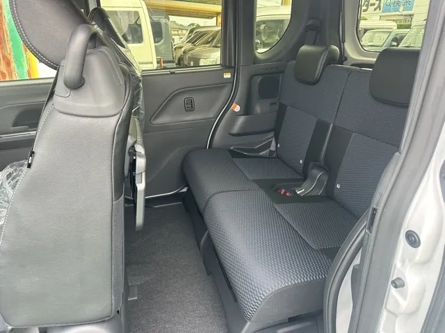 タント(ダイハツ)RS届出済未使用車 4