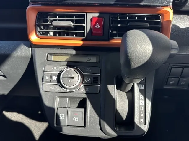 タント(ダイハツ)ファンクロス 9インチDオーディオ中古車 23