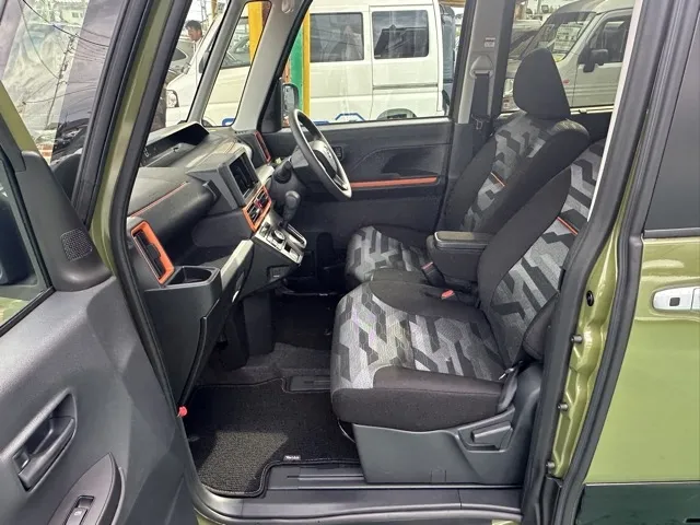 タント(ダイハツ)ファンクロス届出済未使用車 3