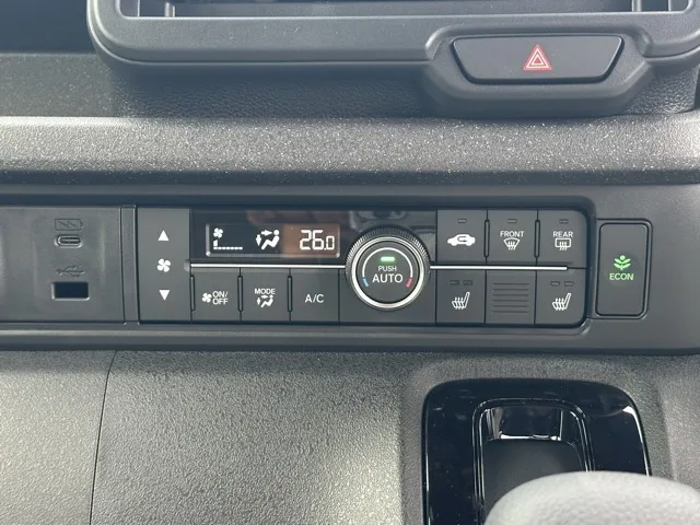 N-BOX(ホンダ)N-BOXカスタム コーディネートスタイル届出済未使用車 18