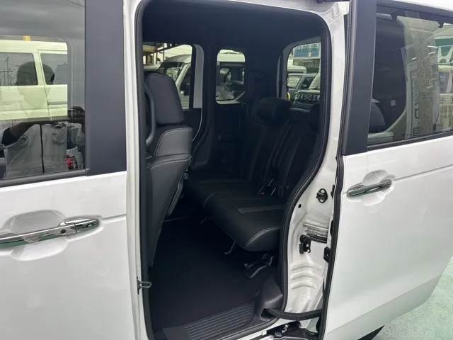 N-BOX(ホンダ)N-BOXカスタム コーディネートスタイル届出済未使用車 4