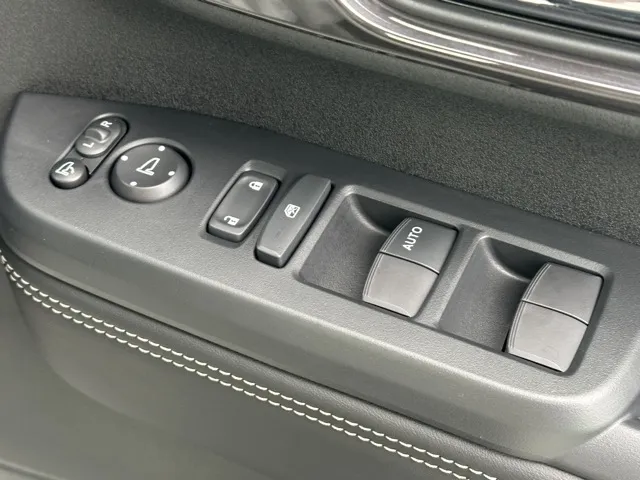 N-BOX(ホンダ)N-BOXカスタム コーディネートスタイル届出済未使用車 16