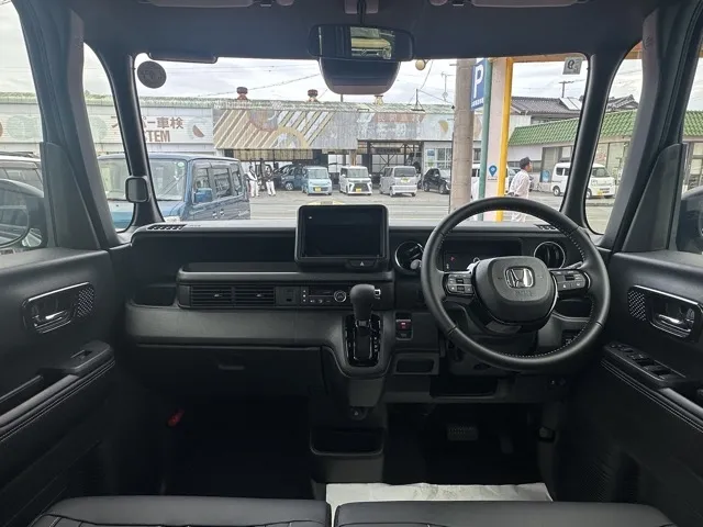 N-BOX(ホンダ)N-BOXカスタム コーディネートスタイル届出済未使用車 5