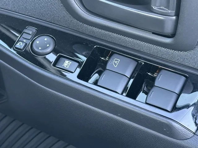 サクラ(ニッサン)X 90周年記念車中古車 14