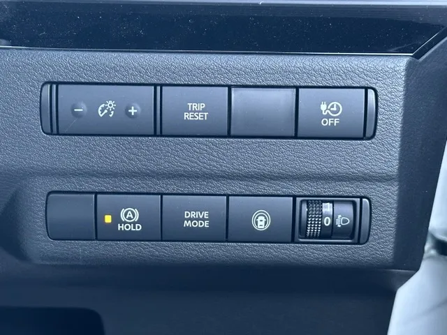 サクラ(ニッサン)X 90周年記念車中古車 15