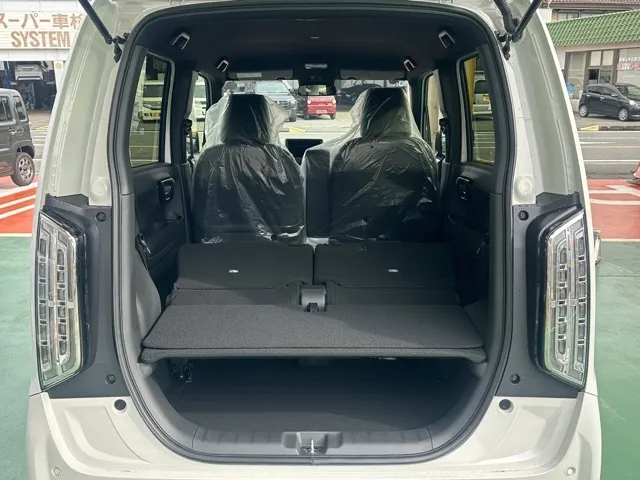 N-WGN(ホンダ)カスタムLターボ ブラックスタイル届出済未使用車 9