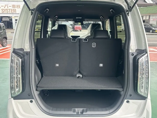 N-WGN(ホンダ)カスタムLターボ ブラックスタイル届出済未使用車 8