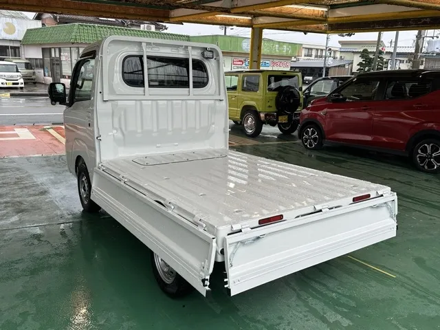 ハイゼット(ダイハツ)エクストラ AT 4WD届出済未使用車 9