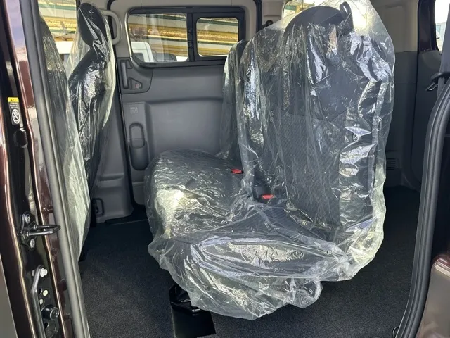 バネット(ニッサン)16X-2R 寒冷地仕様 5人乗り登録済未使用車 4