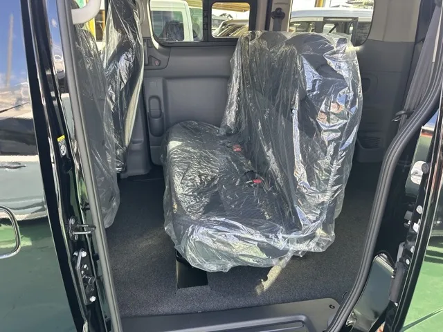 バネット(ニッサン)16X-2R 寒冷地仕様 5人乗り登録済未使用車 4
