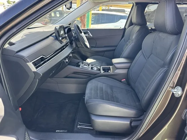 アウトランダー(三菱)G 7人乗 アラウンドビューモニター中古車 3