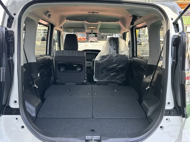 ソリオ(スズキ)ハイブリッドMZ新車見本展示無 10