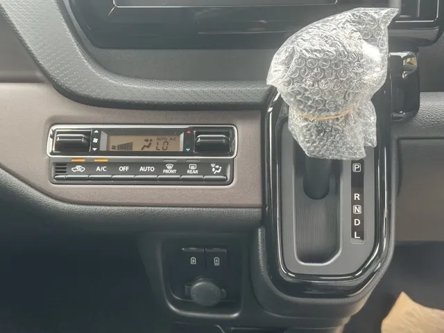 ソリオ(スズキ)ハイブリッドMV新車見本展示無 17