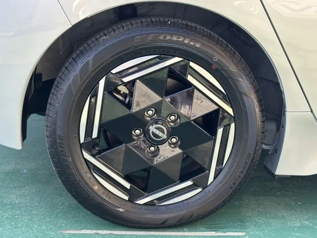 リーフ(ニッサン)Ｘ中古車 9