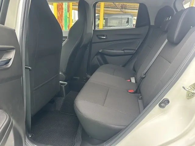 スイフト(スズキ)ベースグレード　セーフティサポート MT中古車 4