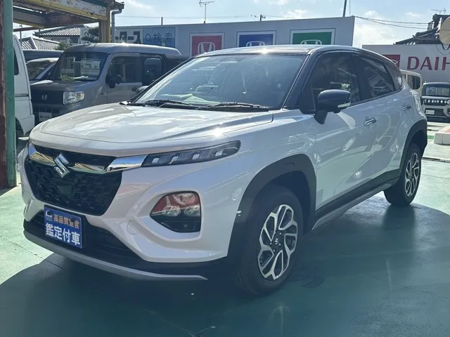 フロンクス(スズキ)ベースグレード登録済未使用車 1