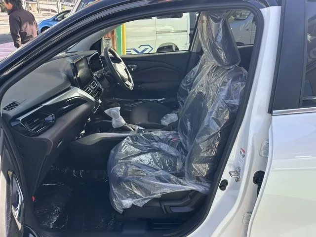 フロンクス(スズキ)ベースグレード登録済未使用車 2