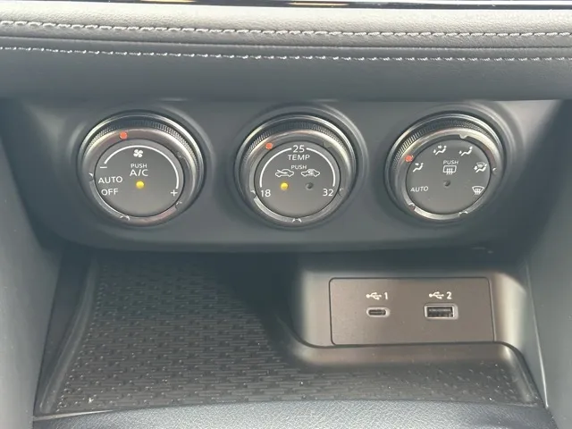 フェアレディZ(ニッサン)ニスモ AT登録済未使用車 13