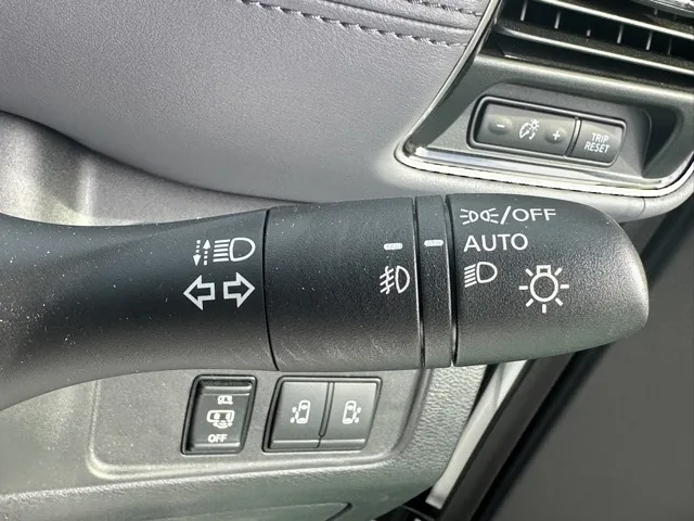 セレナ(ニッサン)ハイウェイスターＶセーフティＡ リヤエアコン中古車 27