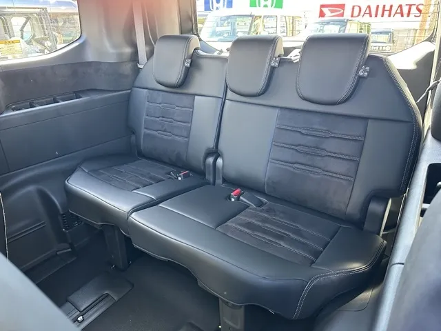 ステップワゴン(ホンダ)スパーダ プレミアムライン 7人登録済未使用車 5