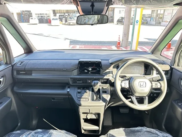 ステップワゴン(ホンダ)スパーダ プレミアムライン 7人登録済未使用車 6