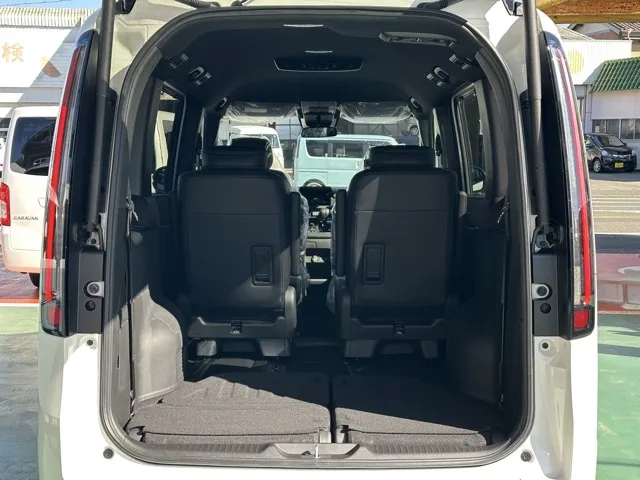 ステップワゴン(ホンダ)スパーダ プレミアムライン 7人登録済未使用車 14