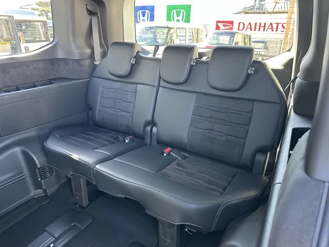 ステップワゴン(ホンダ)スパーダ プレミアムライン 7人登録済未使用車 6