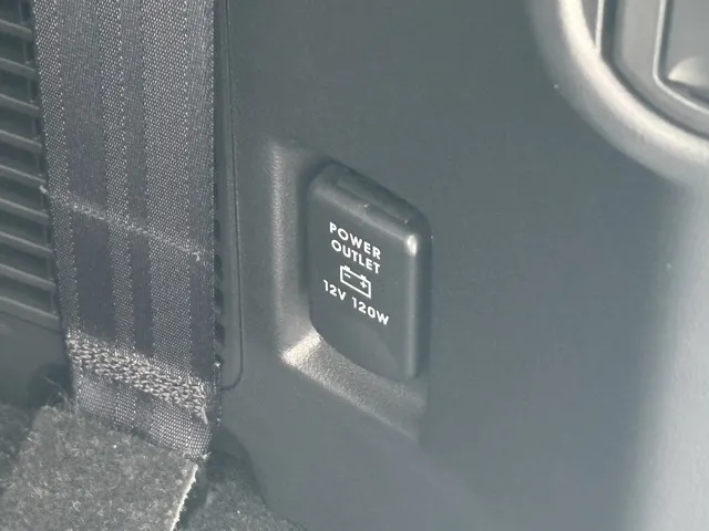 デリカD:5(三菱)Ｐ 8人 ナビ取付PKGⅡ オートステップ付レンタ登録済未使用車 10