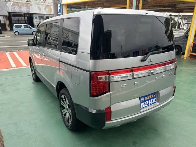 デリカD:5(三菱)Ｐ 8人 ナビ取付PKGⅡ オートステップ付レンタ登録済未使用車 2
