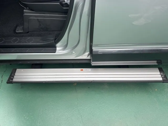 デリカD:5(三菱)Ｐ 8人 ナビ取付PKGⅡ オートステップ付レンタ登録済未使用車 3