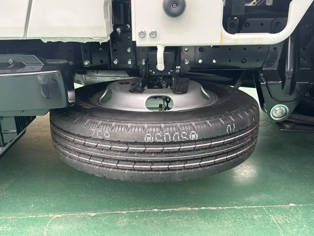 キャンター(三菱)Wキャブ　２ｔ　５ＭＴレンタ登録済未使用車 11