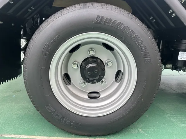 キャンター(三菱)Wキャブ　２ｔ　５ＭＴレンタ登録済未使用車 19