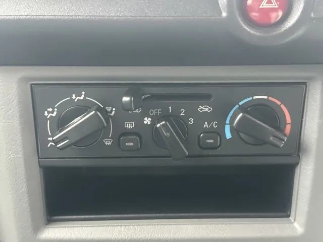 ミニキャブバン(三菱)CD 16.0kwh 4シーター中古車 17