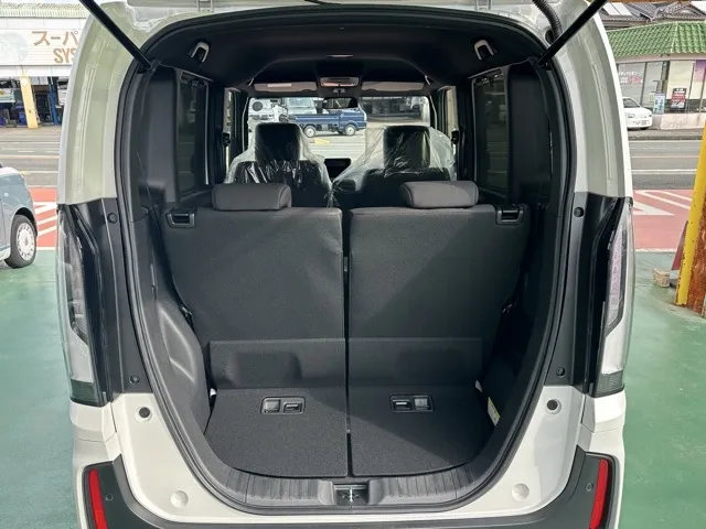 N-BOX(ホンダ)N-BOXカスタム届出済未使用車 9