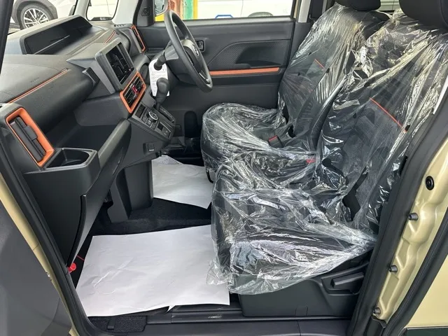 タント(ダイハツ)ファンクロス届出済未使用車 3