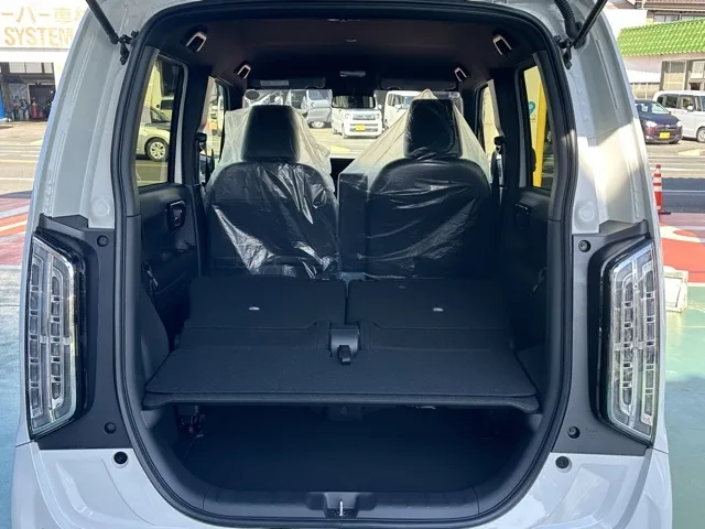 N-WGN(ホンダ)カスタムLターボ ブラックスタイル届出済未使用車 9