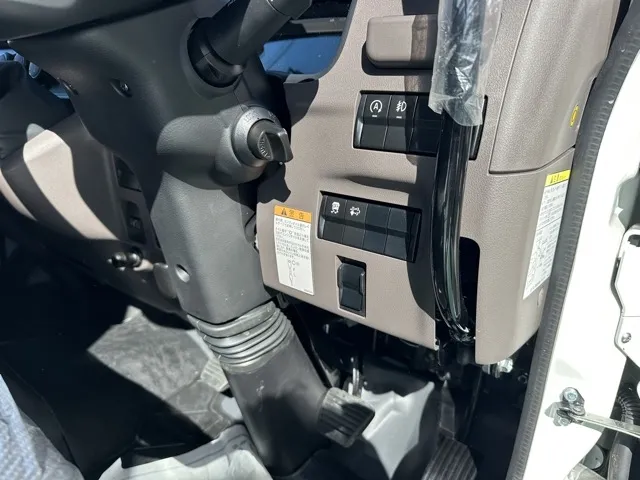 キャンター(三菱)全低床キョウカダンプ ３ｔ登録済未使用車 11