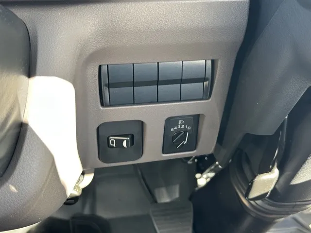 キャンター(三菱)全低床キョウカダンプ ３ｔ登録済未使用車 13