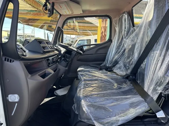 キャンター(三菱)全低床キョウカダンプ ３ｔ登録済未使用車 3