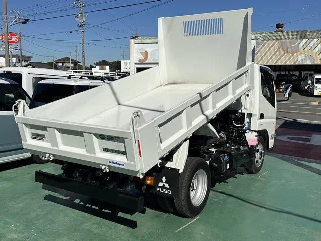 キャンター(三菱)全低床キョウカダンプ ３ｔ登録済未使用車 7