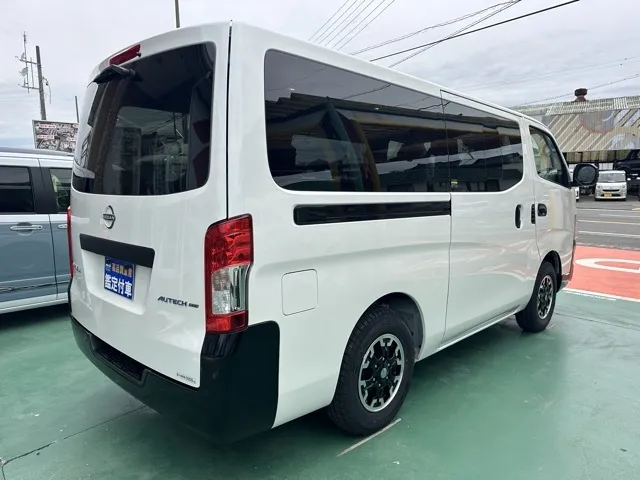 キャラバン(ニッサン)ディーゼル ロング オーテックラインプラスブラックP 左PSD 4WD登録済未使用車 14
