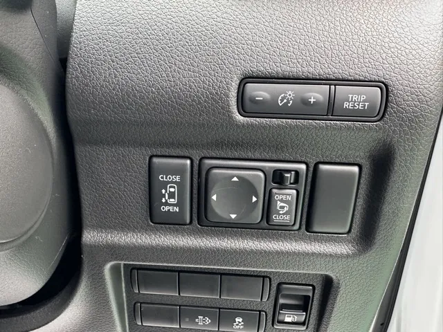 キャラバン(ニッサン)ディーゼル ロング オーテックラインプラスブラックP 左PSD 4WD登録済未使用車 16