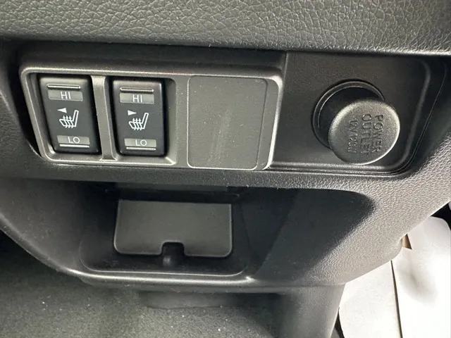 キャラバン(ニッサン)ディーゼル ロング オーテックラインプラスブラックP 左PSD 4WD登録済未使用車 20