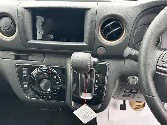 キャラバン(ニッサン)ディーゼル ロング オーテックラインプラスブラックP 左PSD 4WD登録済未使用車 21