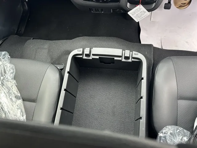 キャラバン(ニッサン)ディーゼル ロング オーテックラインプラスブラックP 左PSD 4WD登録済未使用車 22