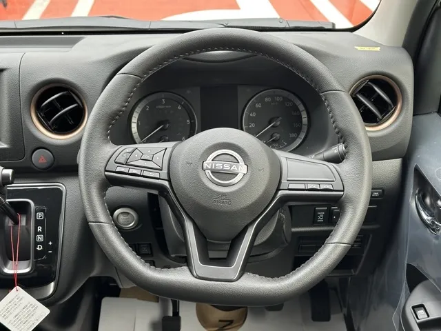 キャラバン(ニッサン)ディーゼル ロング オーテックラインプラスブラックP 左PSD 4WD登録済未使用車 6